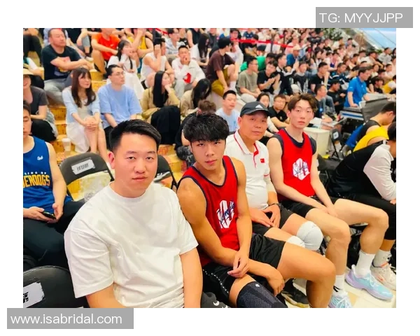 武汉篮球队崛起之路：从默默无闻到邀请赛的闪耀明星